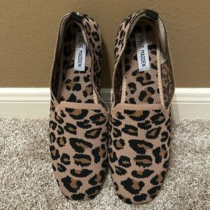 Steve Madden "Raine” Knit Leopard Cheetah Print Fabric Flats | Women's Size 9